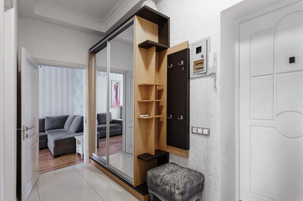 2 Bedroom On Deribasovskaya Str. โอเดสซา ภายนอก รูปภาพ