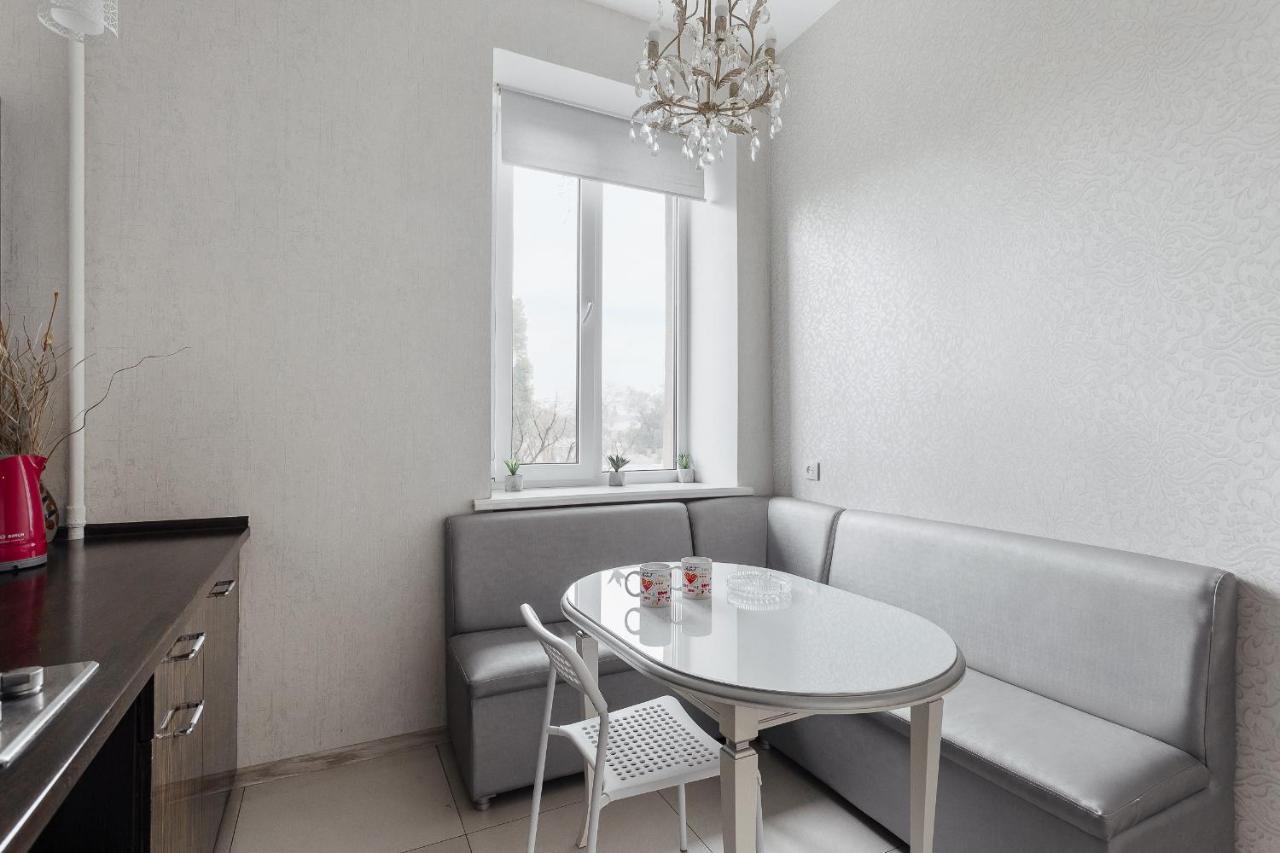 2 Bedroom On Deribasovskaya Str. โอเดสซา ภายนอก รูปภาพ